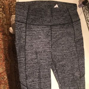 Lululemon fast and free crop great condition as 10
